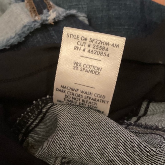 Just Black Denim Slightly Distressed Stretchy Jean Shorts, Size 28 - Picture 5 of 5